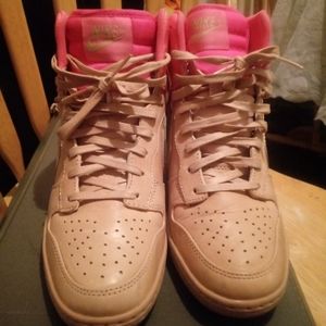 NIKE WOMEN'S DUNK SKY HI VT QS WEDGE 611908-20